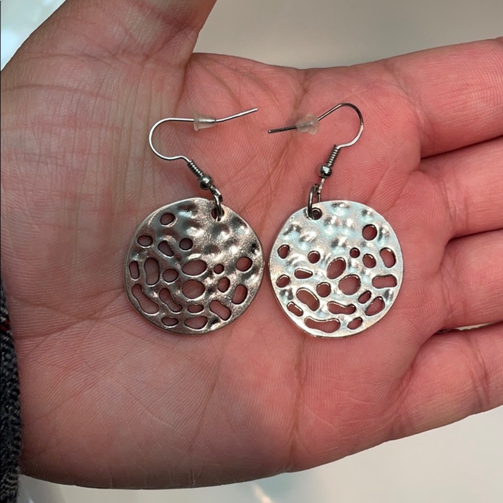 Ear ring - Picture 2 of 2